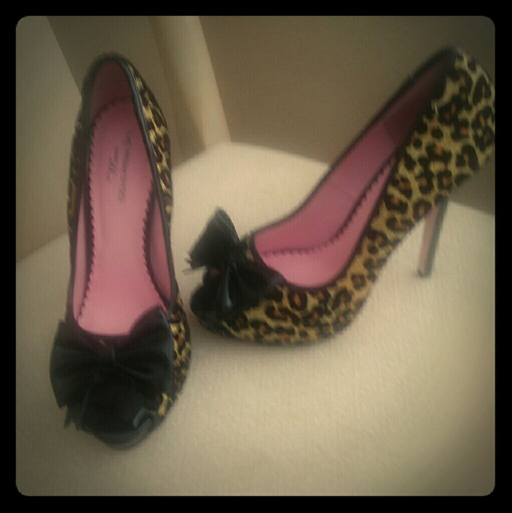 Retro Leopard Stilleto Heels